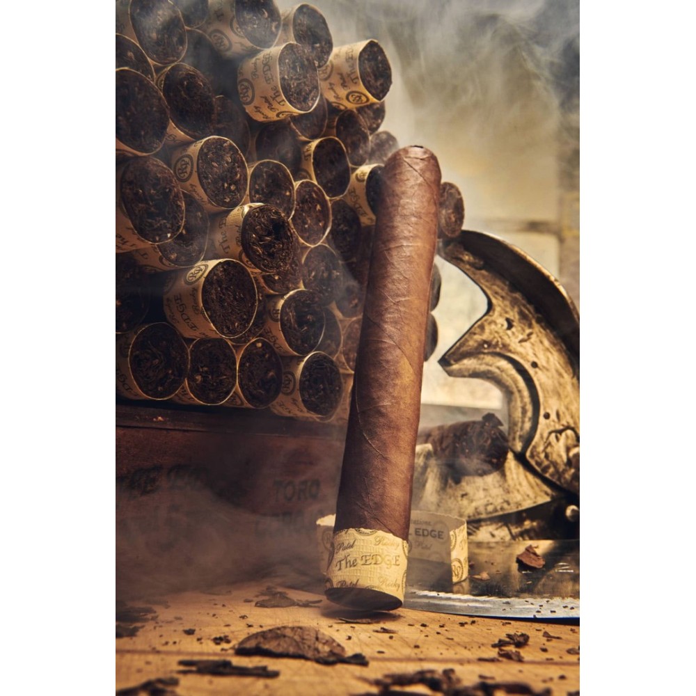 Rocky Patel The Edge Howitzer 10/BX Rocky Patel The Edge Howitzer 10/BX
